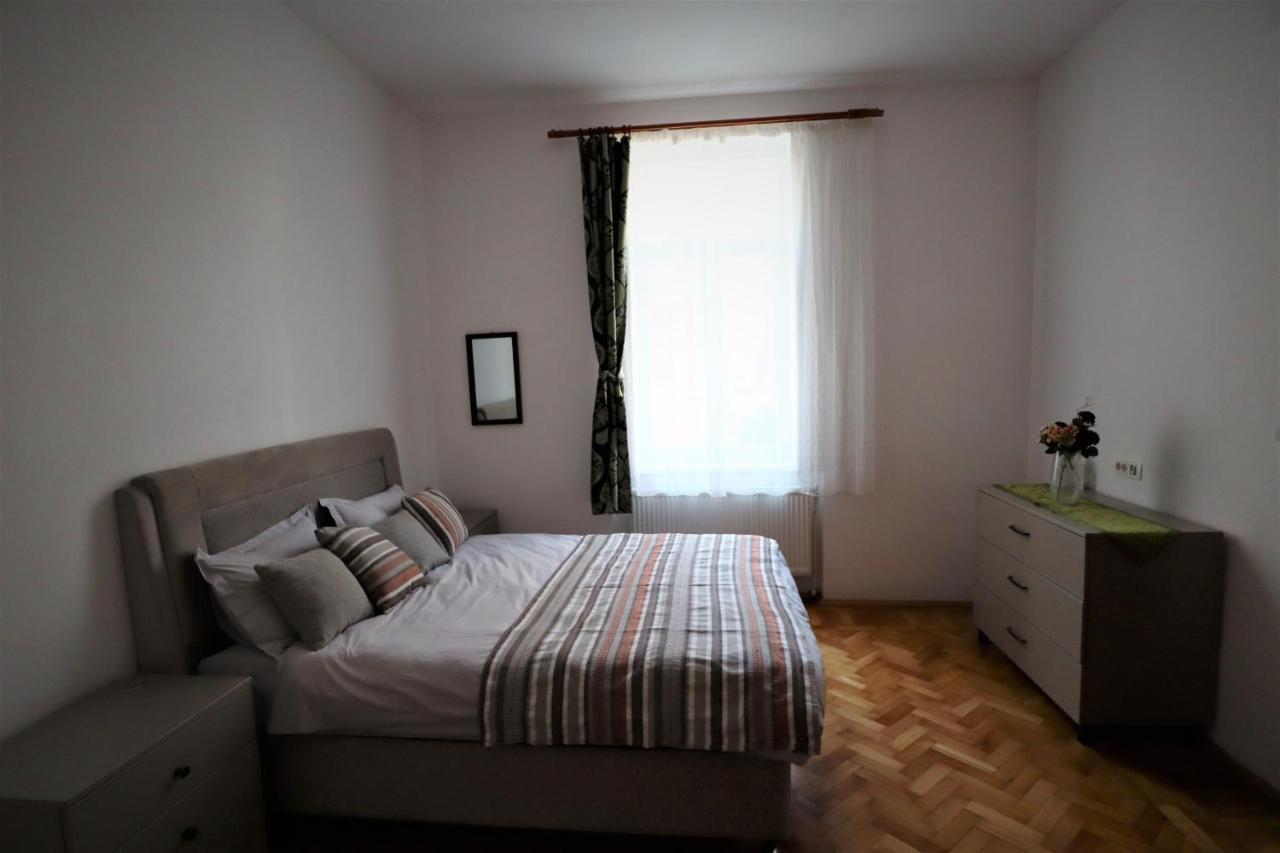 Center Haus Apartment บูคาเรสต์ ภายนอก รูปภาพ